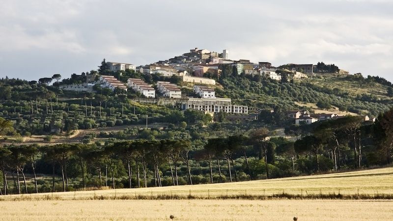 Una città in Italia cerca residenti.  Il sindaco ha offerto 2mila euro per il trasloco